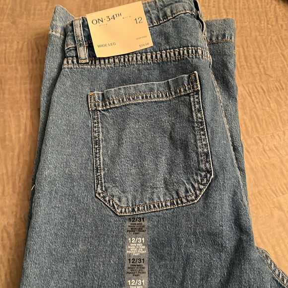 On 34th Wide Leg Jean - Picture 2 of 2